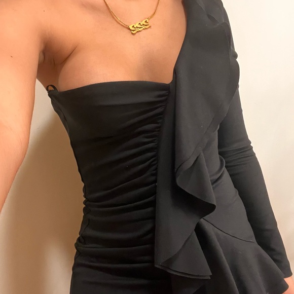 Off the shoulder little black dress. Can fit size small as well. - Picture 2 of 5